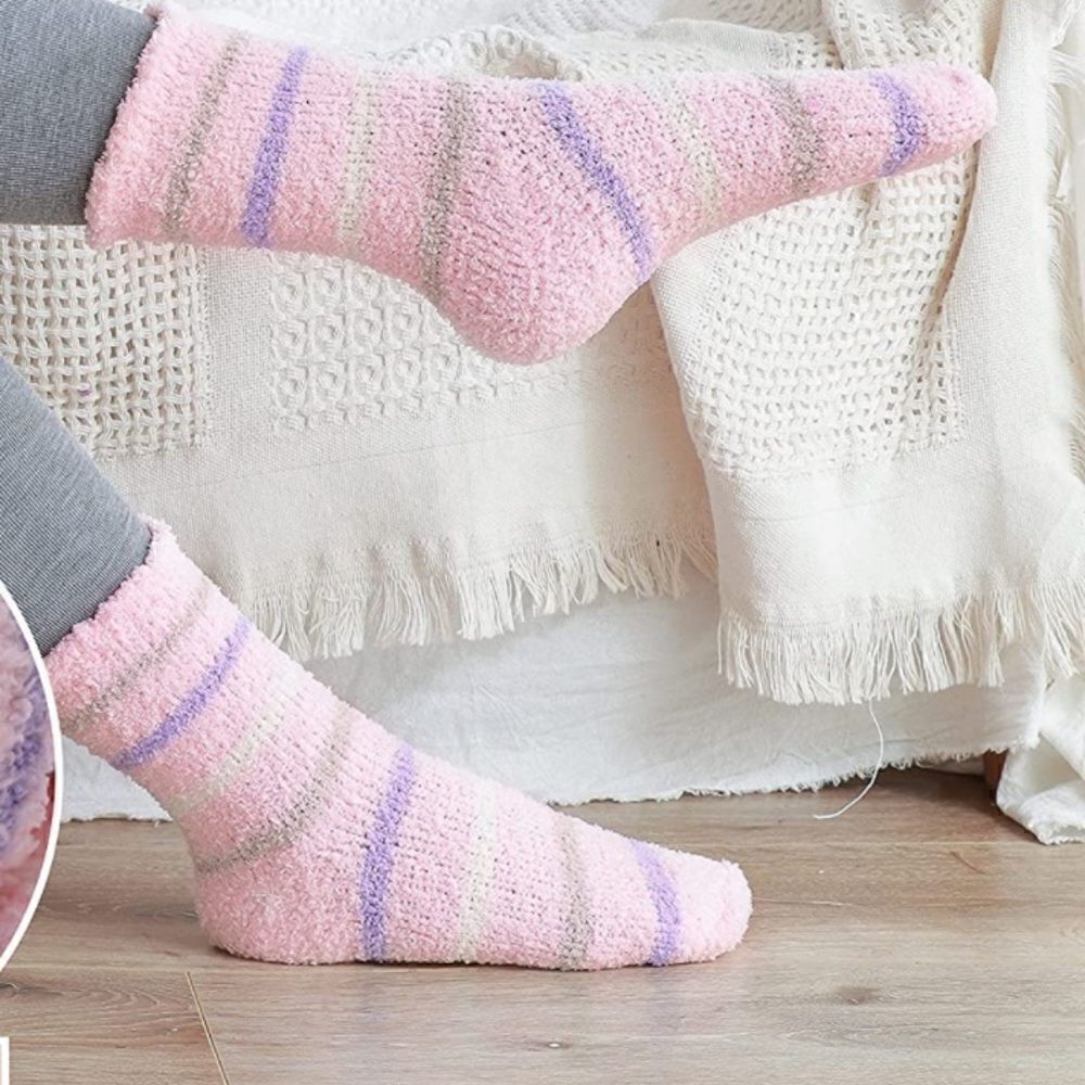 Fuzzy winter socks - Picture 3 of 4